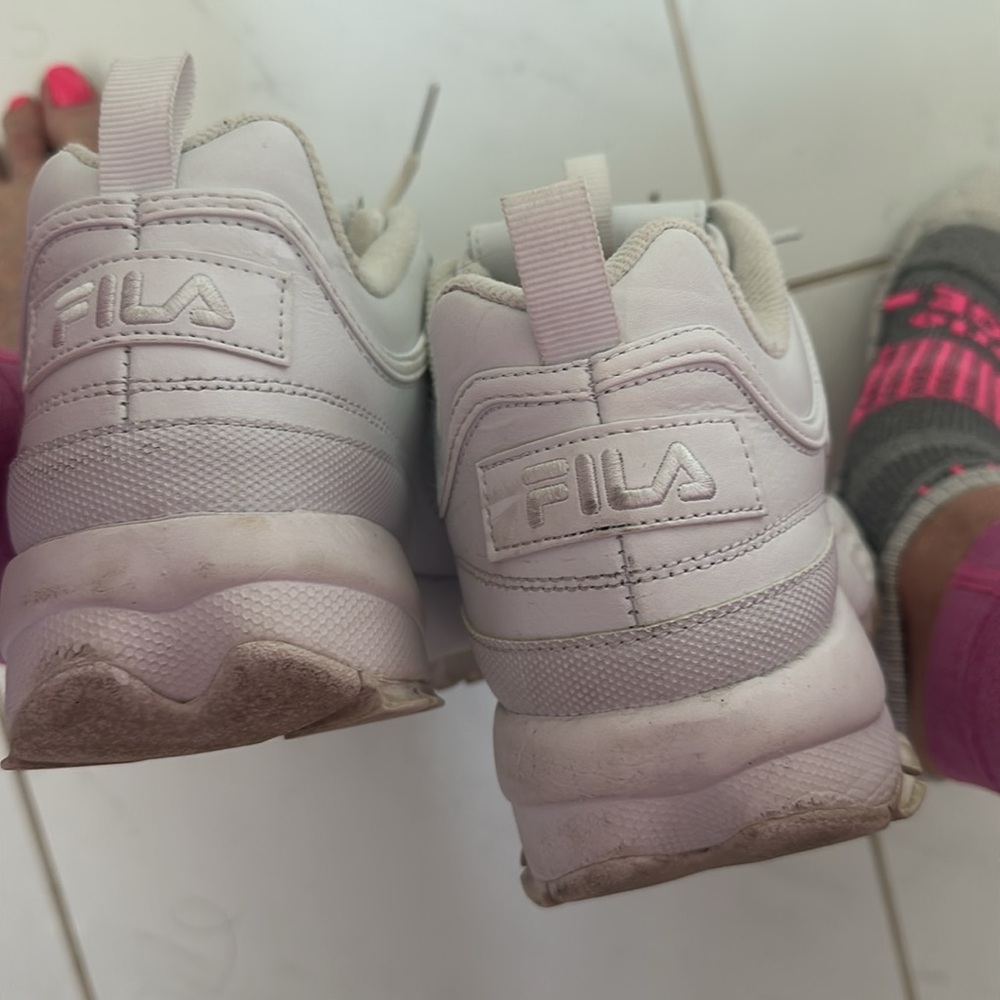 Fila Disruptor leather  White Sneaker size 9 Euc - Picture 6 of 6